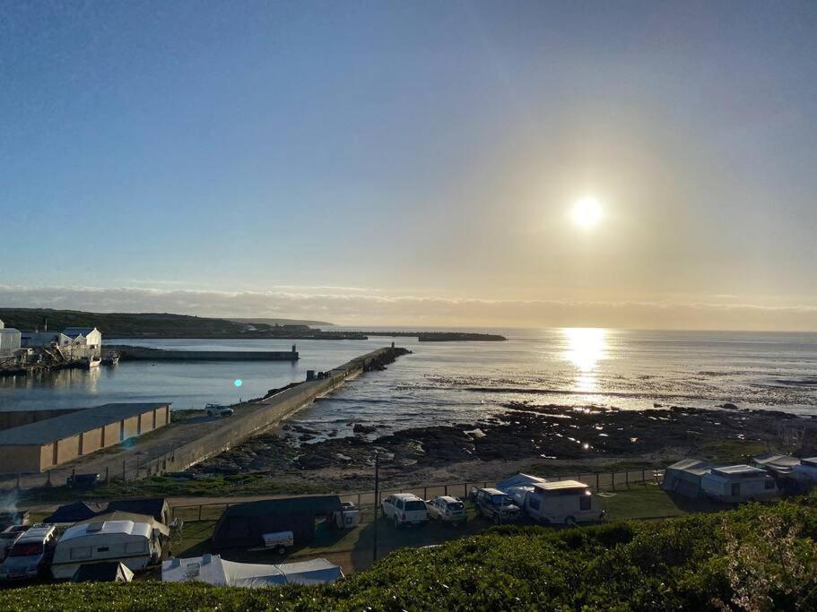 Casa Balena - Gansbaai Seafront Accommodation, Back-Up Power Luaran gambar